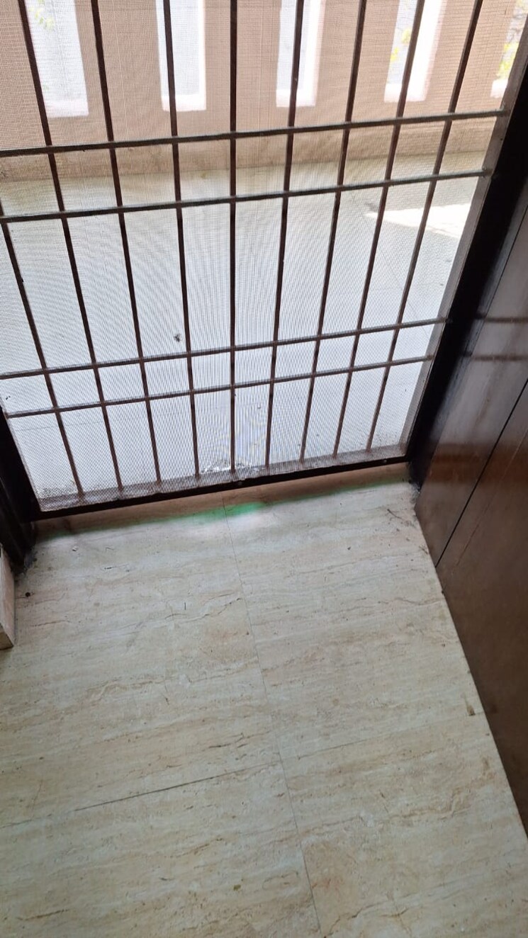 Balcony, ashoka-enclave-faridabad 3 Bedroom 200 Sq.Yd. Builder Floor In Sector 34 Faridabad 8359666