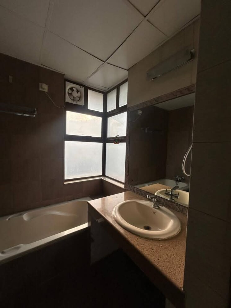 Master Bedroom, ild-greens 3 Bedroom 1790 Sq.Ft. Apartment In Sector 37c Gurgaon 8359694