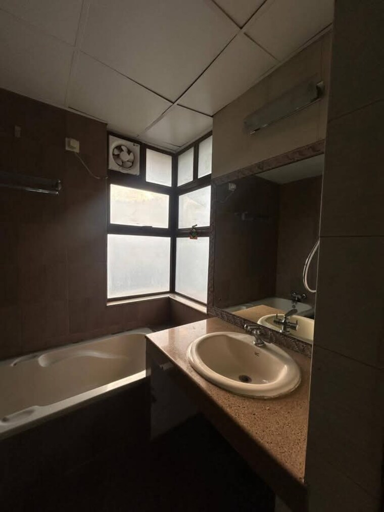 Master Bedroom, ild-greens 3 Bedroom 1790 Sq.Ft. Apartment In Sector 37c Gurgaon 8359694