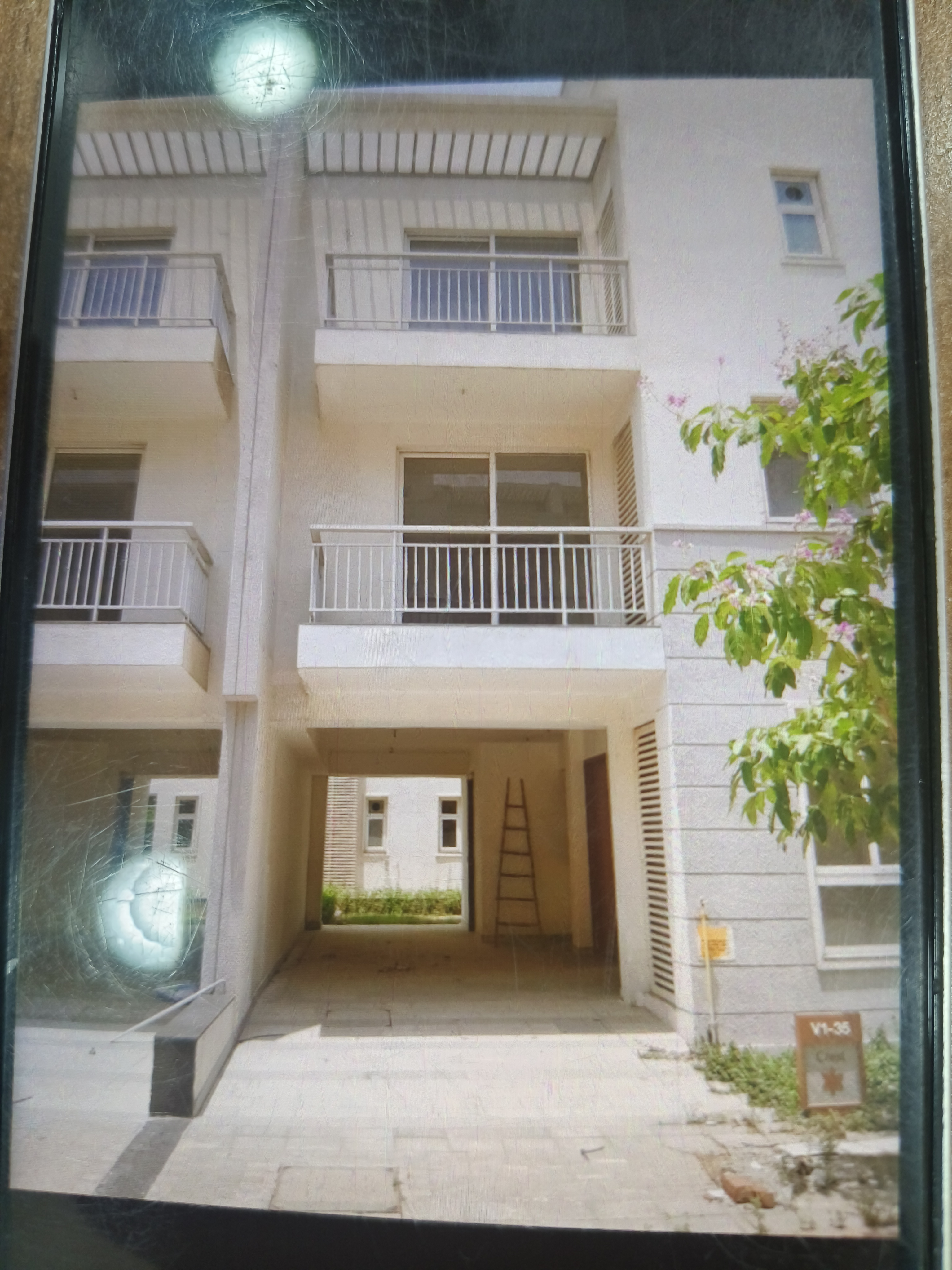 4 BHK + Servant Room Apartment For Sale in Godrej Golf Links Crest