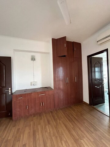 Room in 3 BHK Apartment at ILD Grand, Sector 37c – for Sale