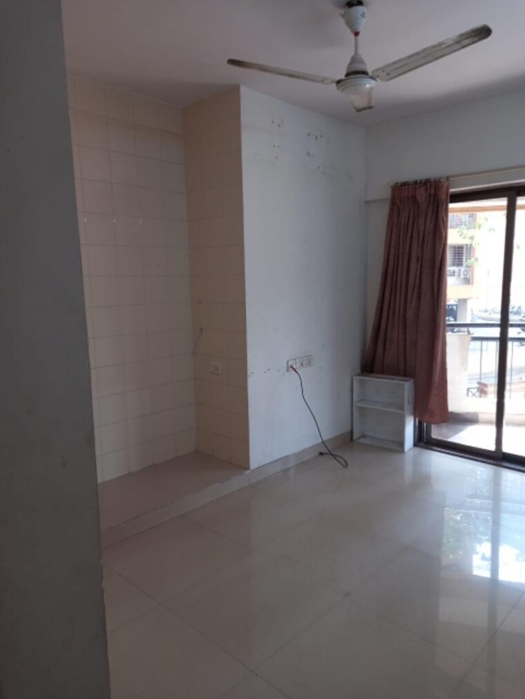 Room, rutu-towers 2.5 Bedroom 850 Sq.Ft. Apartment In Ghodbunder Road Thane 8359769