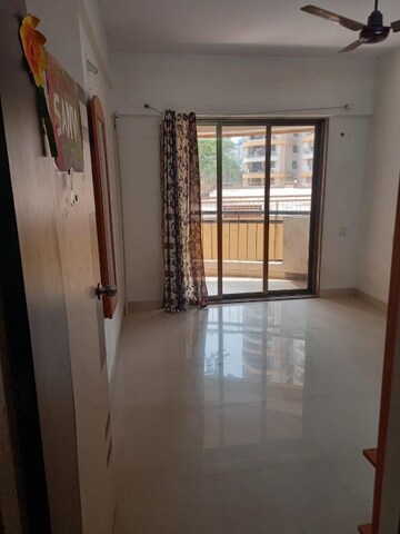 Room in 2.5 BHK Apartment at Rutu Towers, Ghodbunder Road – for Sale
