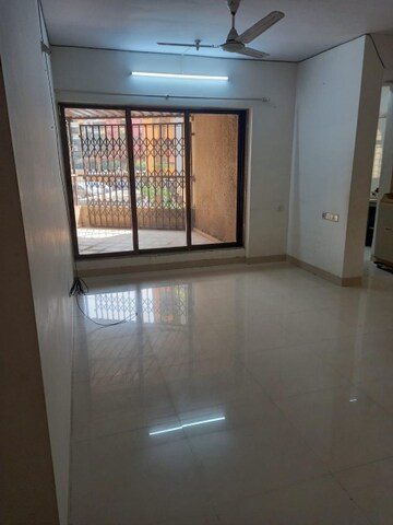 Room in 2.5 BHK Apartment at Rutu Towers, Ghodbunder Road – for Sale