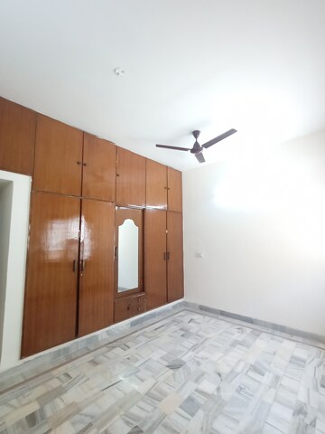 2 BHK Independent House For Rent in Sector 17