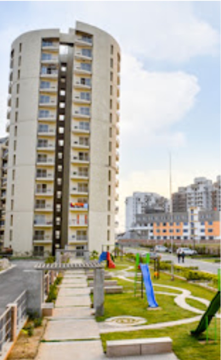 3 BHK + Servant Room 2762 Sq.Ft. Penthouse in ILD Greens