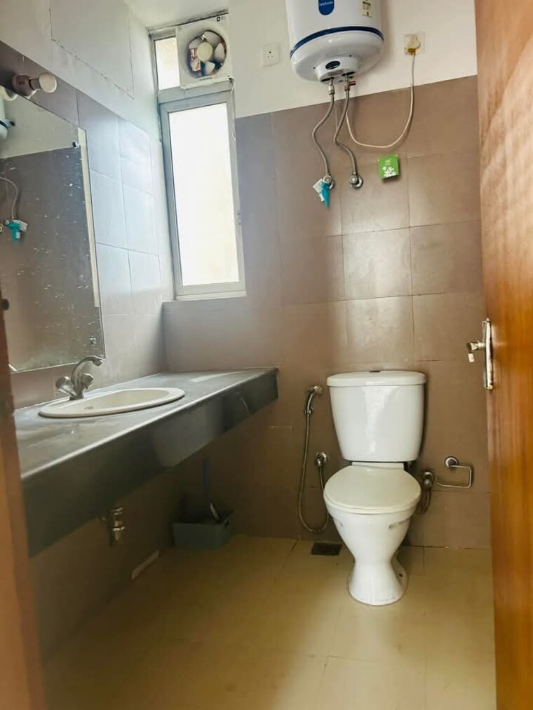Bathroom, ild-greens 3 Bedroom 2762 Sq.Ft. Penthouse In Sector 37c Gurgaon 8359837