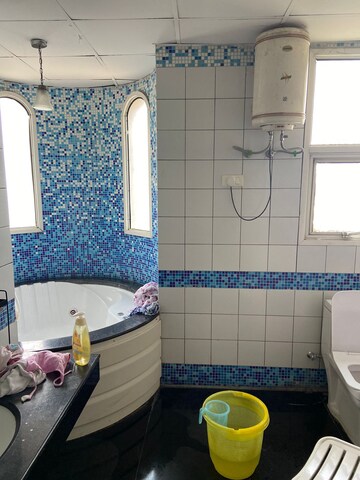 Bathroom in 3 BHK Apartment at Omaxe The Nile, Sector 49 – for Rent