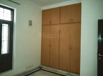 Room in 1.5 BHK Builder Floor at RWA Apartments Sector 39, Sector 39 – for Rent