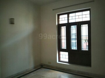 Room in 1.5 BHK Builder Floor at RWA Apartments Sector 39, Sector 39 – for Rent