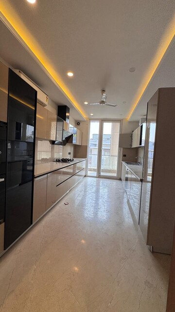 Building Lobby in 4 BHK Builder Floor at Ansal Sushant Lok I, Sector 43 – for Rent