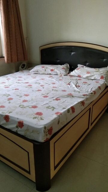 Bedroom in 2 BHK Apartment at Emgee Greens, Wadala – for Rent