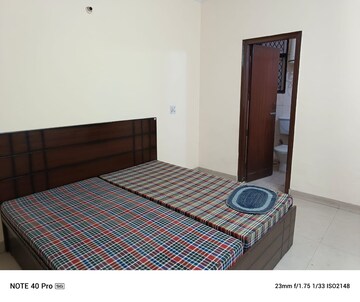 Bedroom in 4 BHK Builder Floor at Ardee City, Sector 52 – for Rent