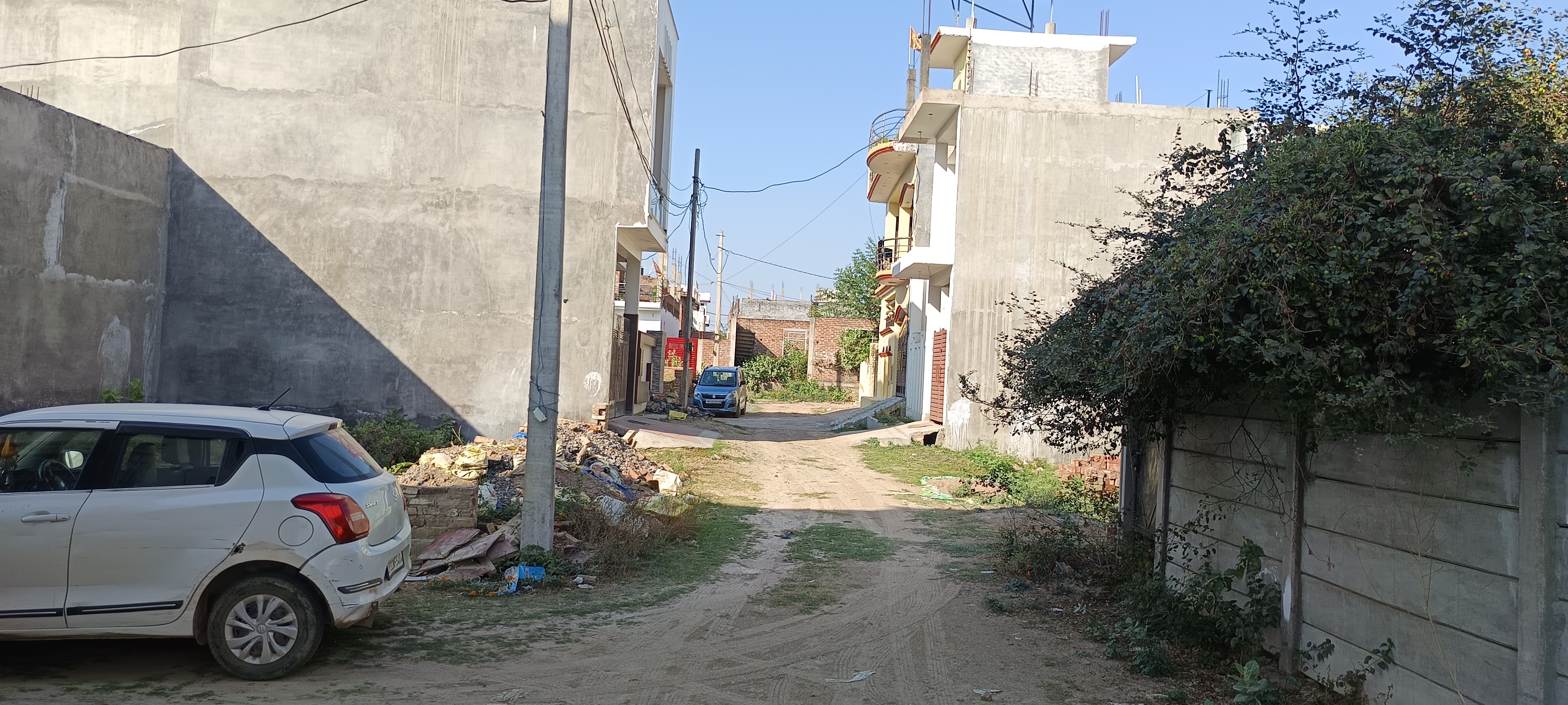 Plot For Sale in Plot For Sale Amity Unive