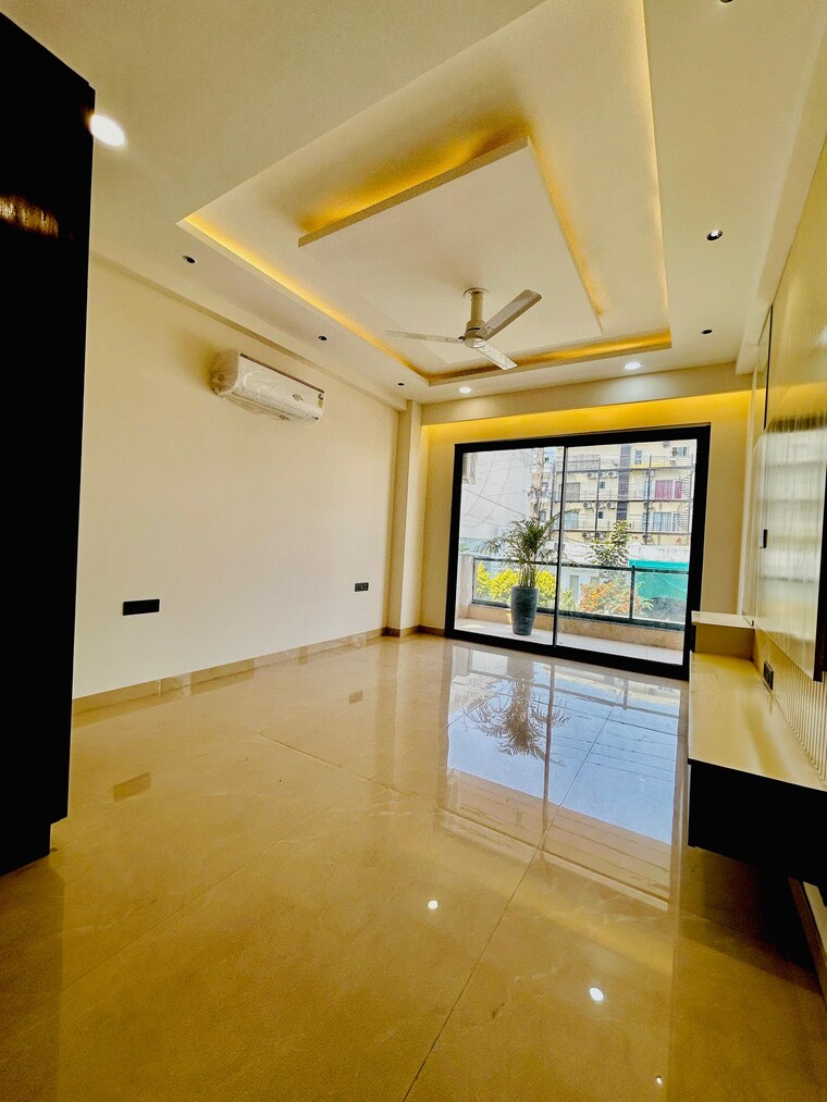 Room, ss-mayfield-gardens 4 Bedroom 2000 Sq.Ft. Builder Floor In Sector 51 Gurgaon 8359915