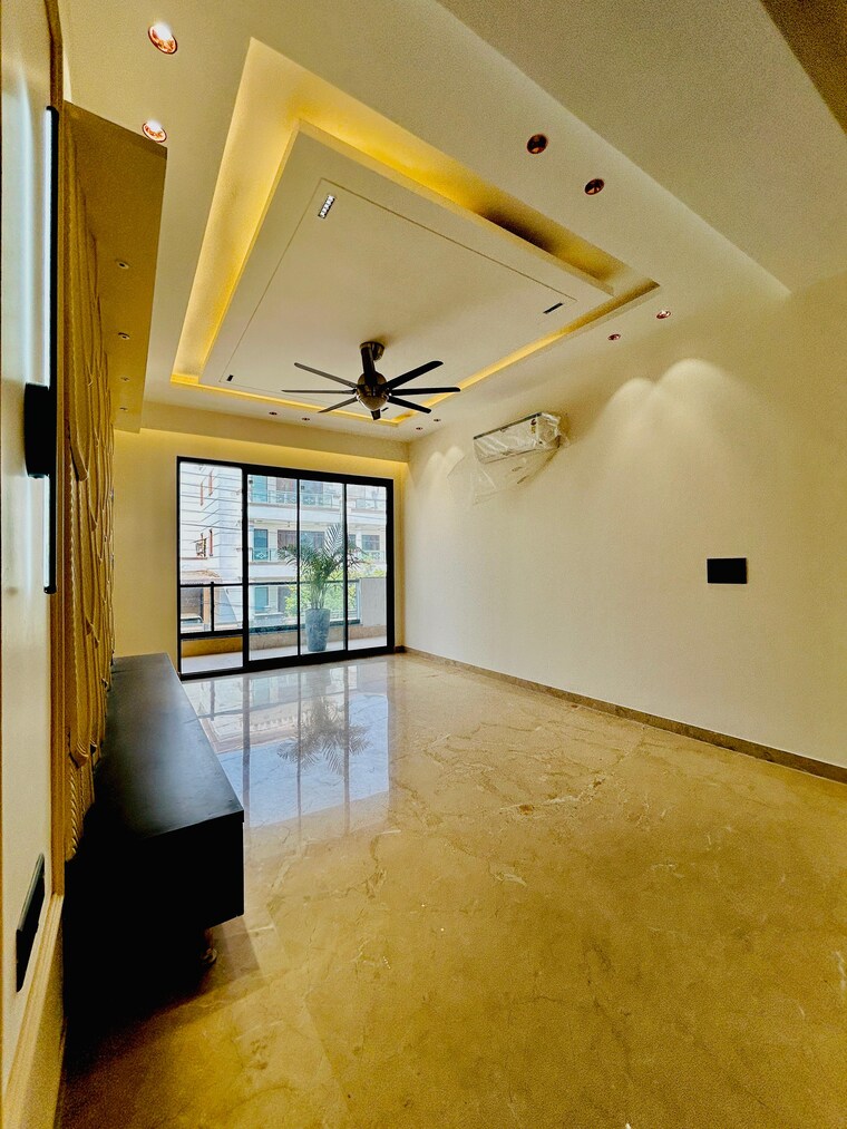 Room, ss-mayfield-gardens 4 Bedroom 2000 Sq.Ft. Builder Floor In Sector 51 Gurgaon 8359915