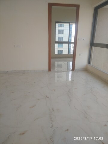 Room in 3 BHK Apartment at Aristo 1515 Moneco, Prabhadevi – for Rent