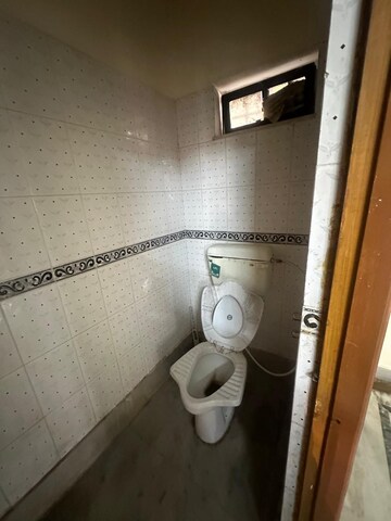 Bathroom in 1.5 BHK Independent House at Gms Road – for Rent