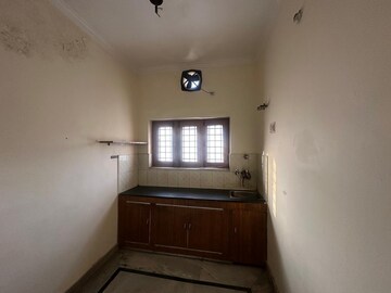 Bathroom in 1.5 BHK Independent House at Gms Road – for Rent