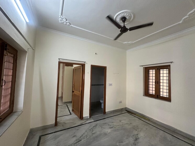 Room, gms road 1.5 Bedroom 800 Sq.Ft. Independent House In Gms Road Dehradun 8359958