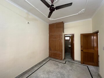 Room in 1.5 BHK Independent House at Gms Road – for Rent