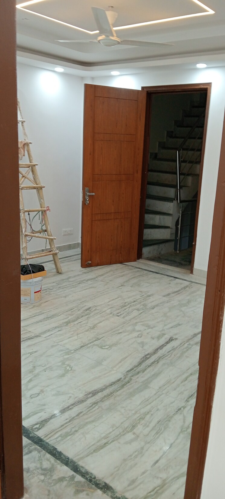 Room, govindpuri 3 Bedroom 910 Sq.Ft. Builder Floor In Govindpuri Delhi 8359969