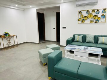 Living Room in 3 BHK Builder Floor at Sector 27 – for Rent