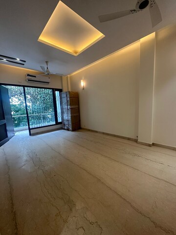 Room in 3 BHK Builder Floor at Ansal Sushant Lok I, Sector 43 – for Rent