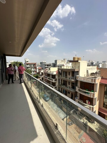 Balcony in 3 BHK Builder Floor at Sector 27 – for Rent
