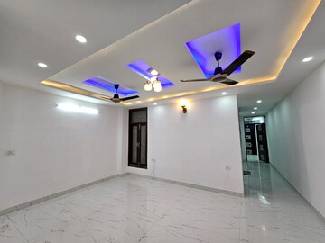 Room in 2 BHK Apartment at Saket – for Rent