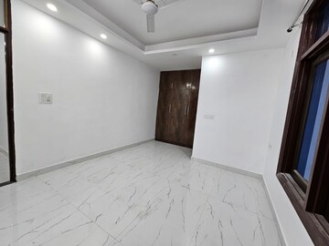 Room in 2 BHK Apartment at Saket – for Rent
