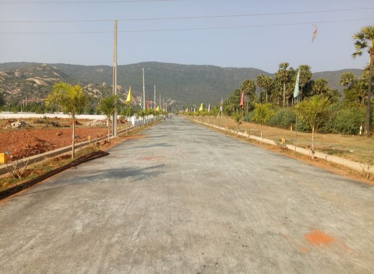 Plot For Sale in Rr Spoorti Building 