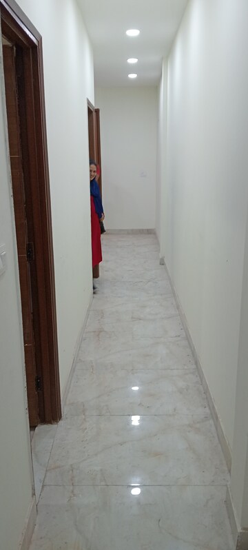 Building Lobby in 3 BHK Builder Floor at Govindpuri – for Rent