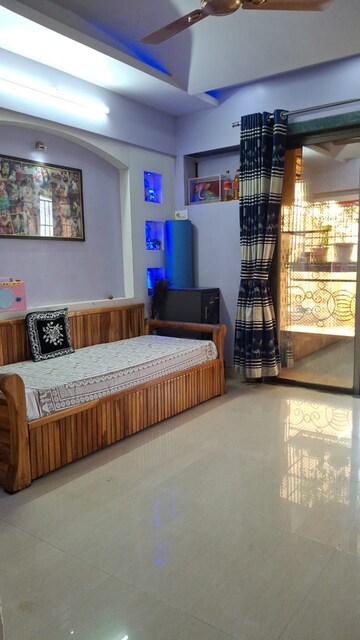 Living Room in 3 BHK Apartment at Regency Estate, Dombivli East – for Sale