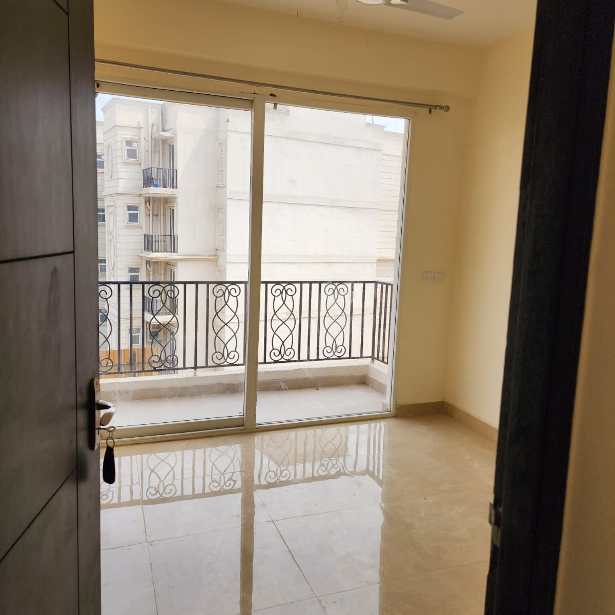 3 BHK + Pooja Room Apartment For Sale in Signature Global Park 4 and 5