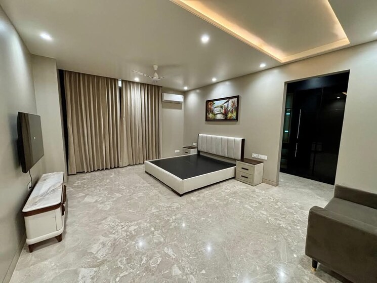 Room, green-wood-city 4 Bedroom 4518 Sq.Ft. Builder Floor In Sector 45 Gurgaon 8360110