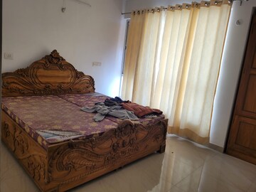 Bedroom in 2 BHK Apartment at Faizabad Road – for Rent