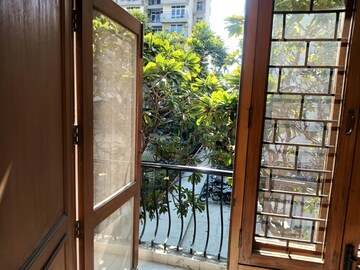 Balcony in 3.5 BHK Apartment at Ardee City The Residency, Sector 52 – for Rent