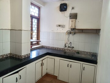 Kitchen in 3.5 BHK Apartment at Ardee City The Residency, Sector 52 – for Rent