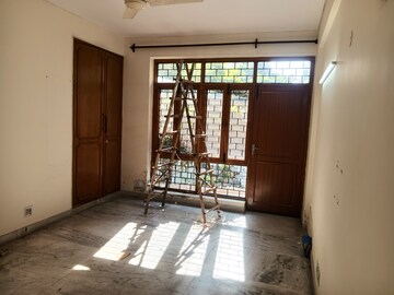 Living Room in 3.5 BHK Apartment at Ardee City The Residency, Sector 52 – for Rent