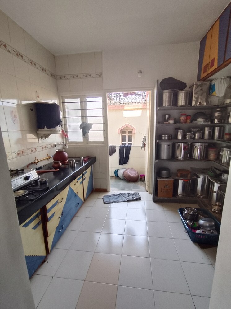 Kitchen, ghatlodia 2 Bedroom 130 Sq.Yd. Apartment In Ghatlodia Ahmedabad 8360136