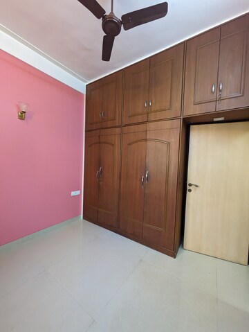 Room in 1 RK Apartment at Siddhi Prabha CHS, Prabhadevi – for Rent