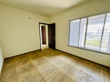 Room in 2 BHK Apartment at Saheel Itrend Waterfront, Ravet – for Rent