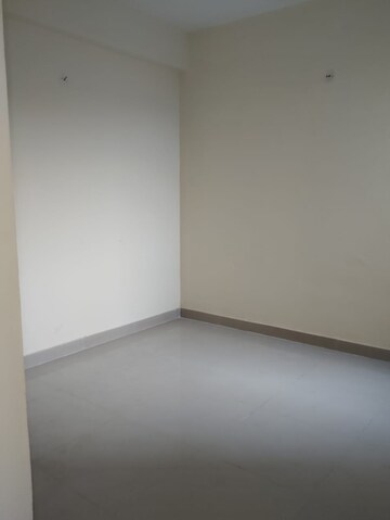 Room in 3 BHK Apartment at Conscient Habitat Residences, Sector 78 – for Sale