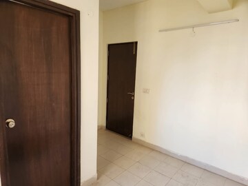 Room in 3.5 BHK Penthouse at M3M Woodshire, Sector 107 – for Rent