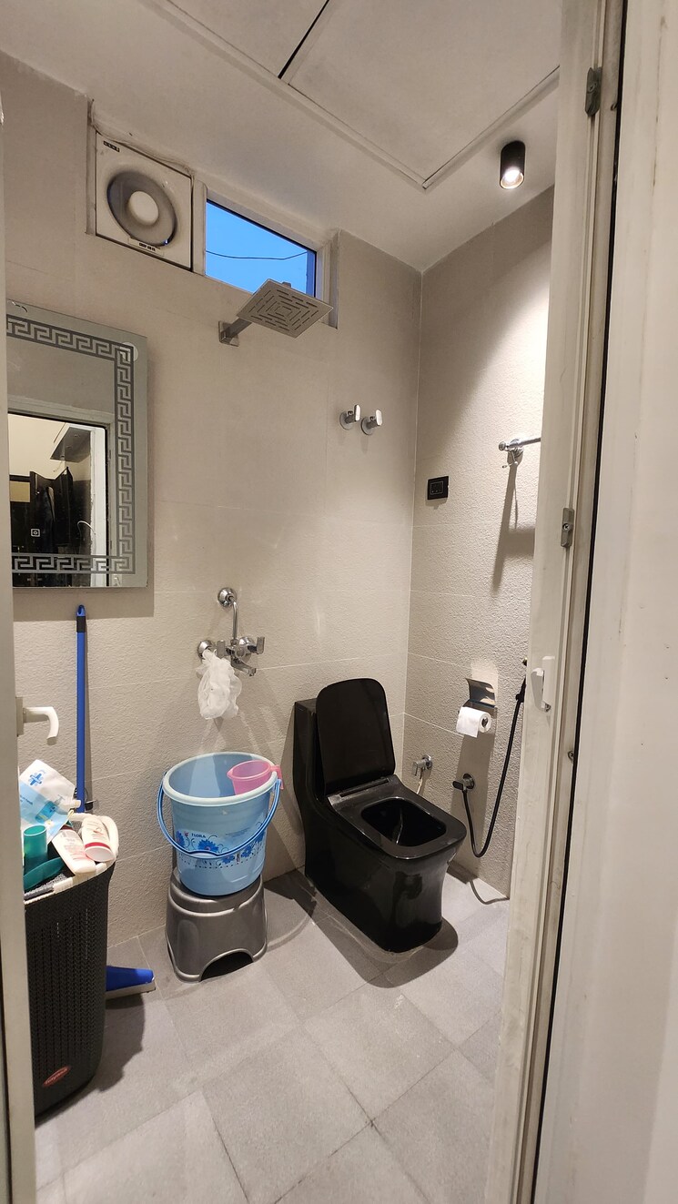 Bathroom, niho-marvel-scottish-garden 2 Bedroom 1299 Sq.Ft. Apartment In Ahinsa Khand ii Ghaziabad 8360441