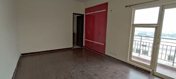 Room in 3.5 BHK Apartment at Aims Golf City, Sector 75 – for Sale