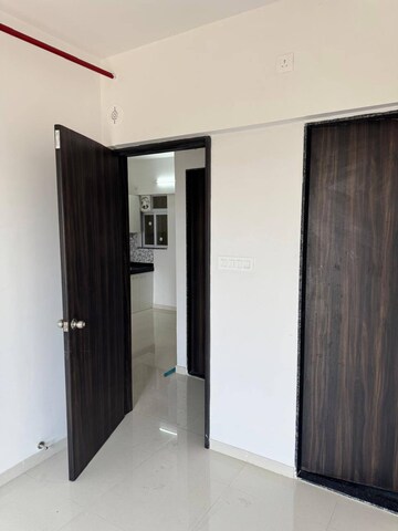 Room in 2 BHK Apartment at Goel Ganga Altus, Kharadi – for Rent