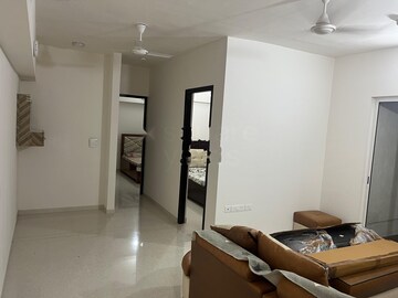 2 BHK Apartment For Rent in Lodha Amara, Kolshet Road