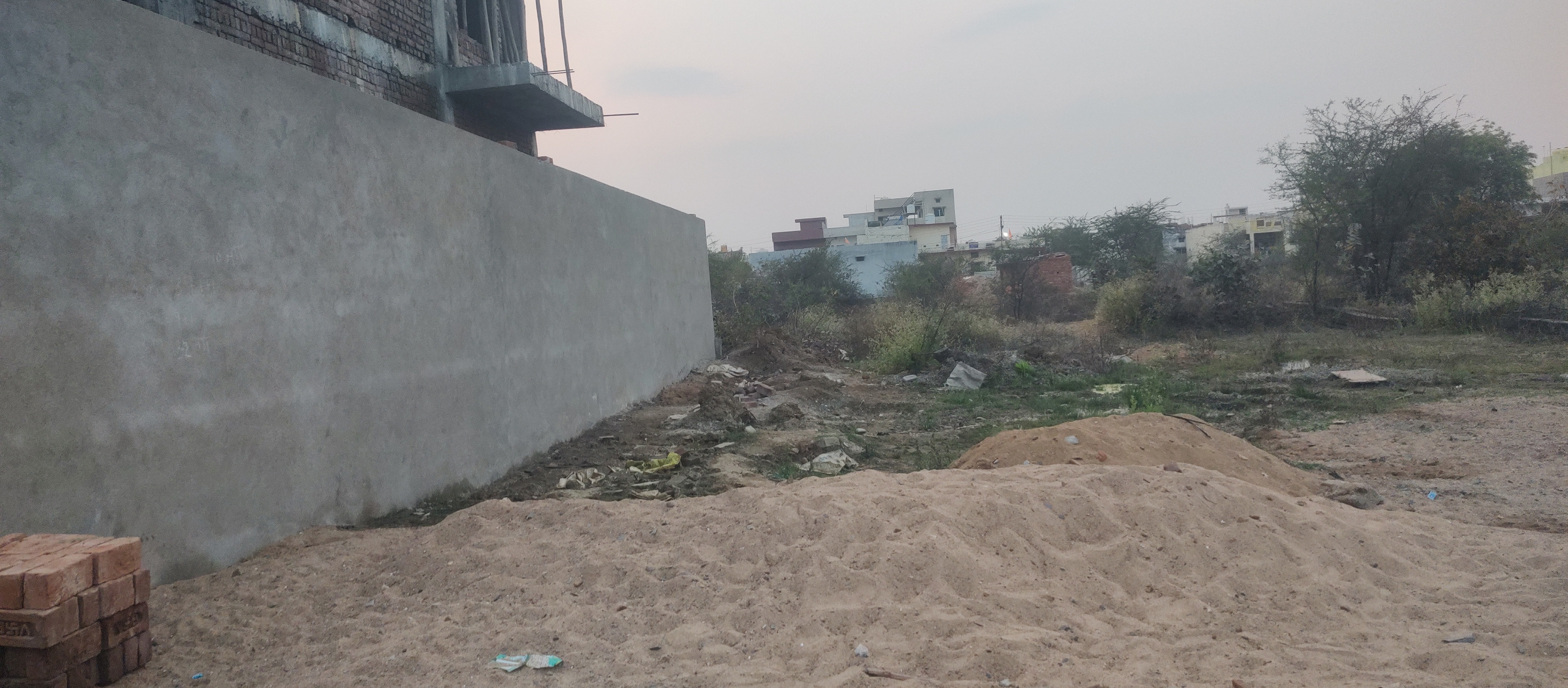 Plot For Sale in Vivekananda Nagar Colony 